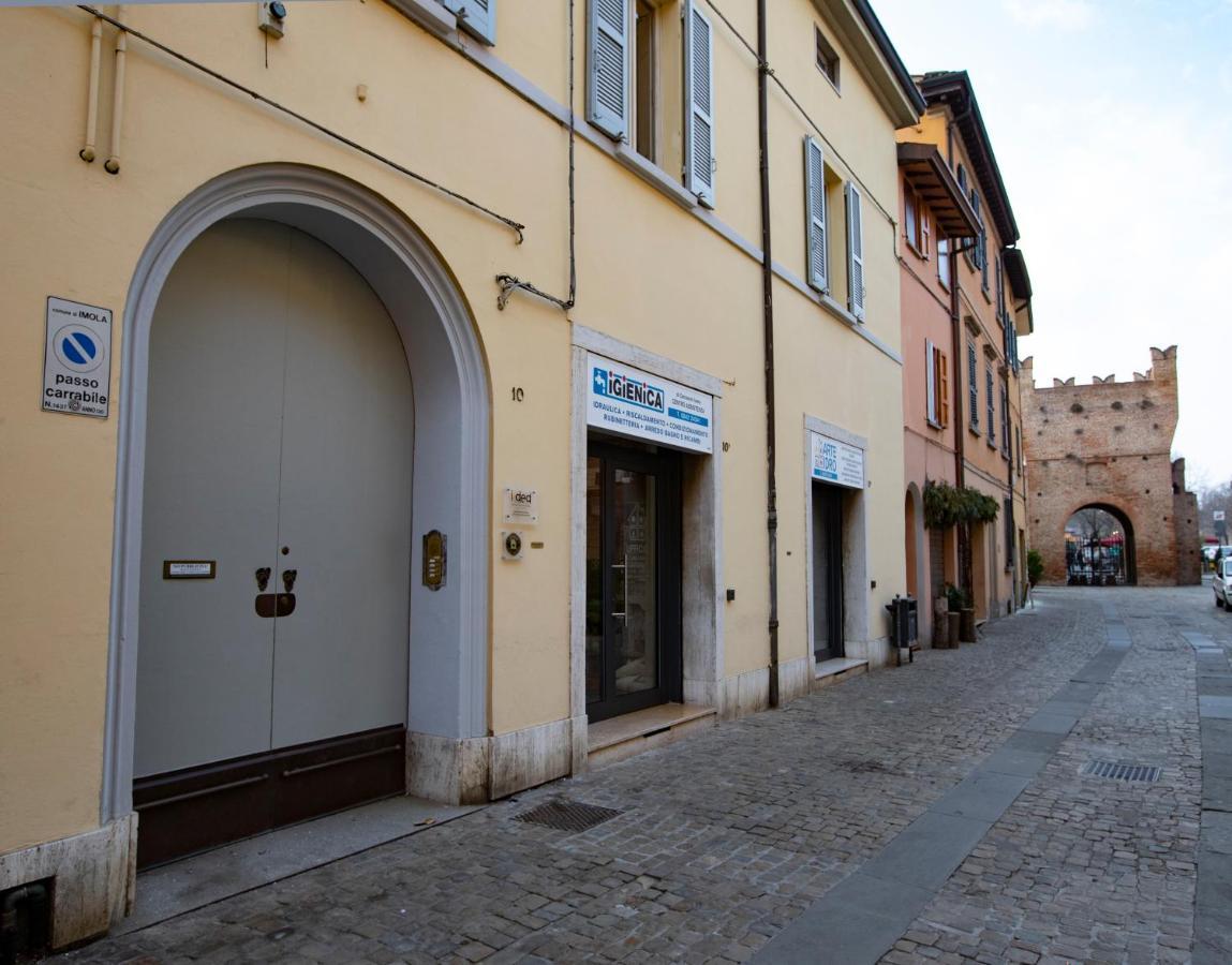 La Dimora Delle Emozioni - Il Fascino Del Centro Storico E L'Adrenalina Dell'Autodromo Apartment Imola Exterior foto